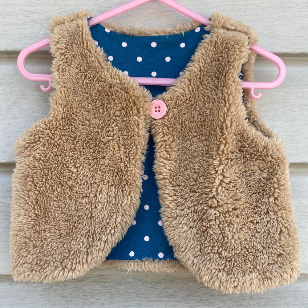 Baby Boden Reversible Sherpa Vest  6 - 12 months